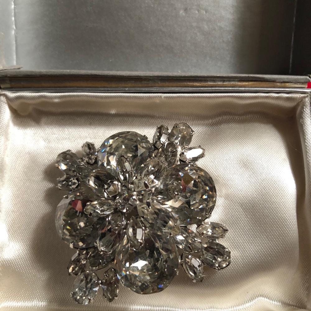 Rhinestone brooch